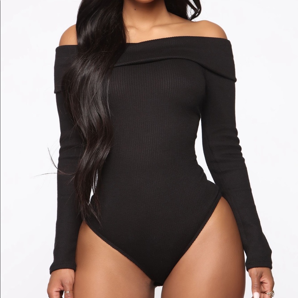 NWT Black off the shoulder bodysuit